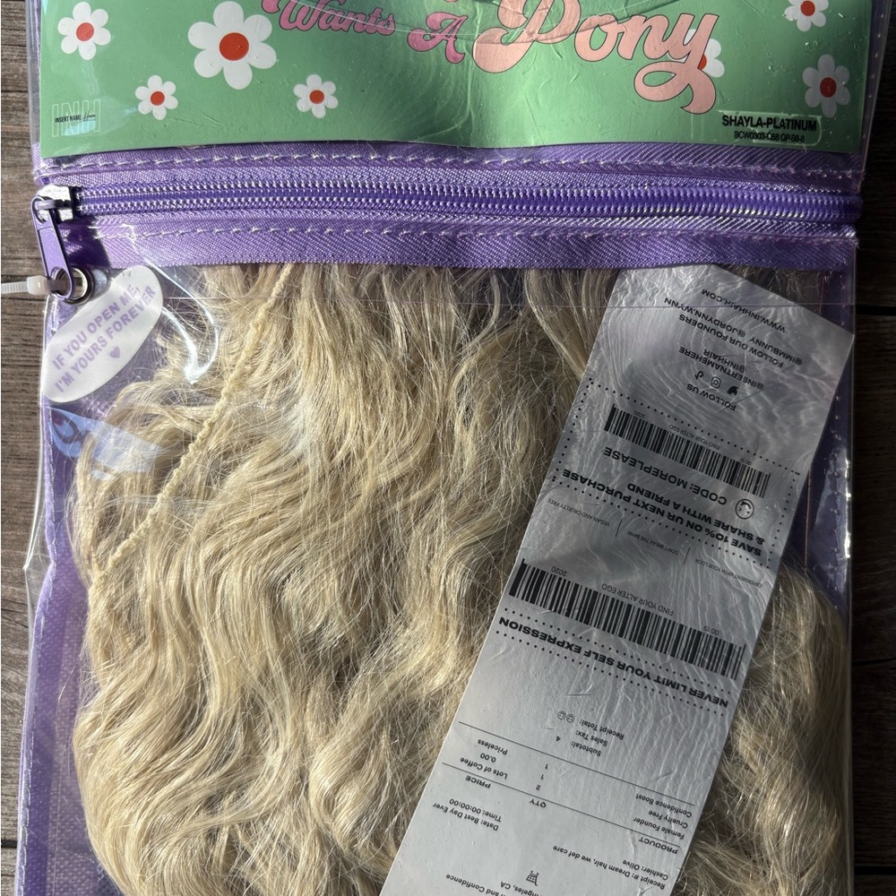 Platinum Blonde Wavy Hair Extension